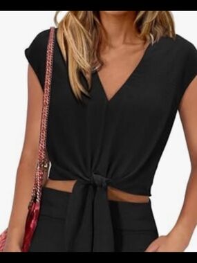 Prettygarden Black Tie-Front Cap Sleeve V-Neck Women's Crop Top